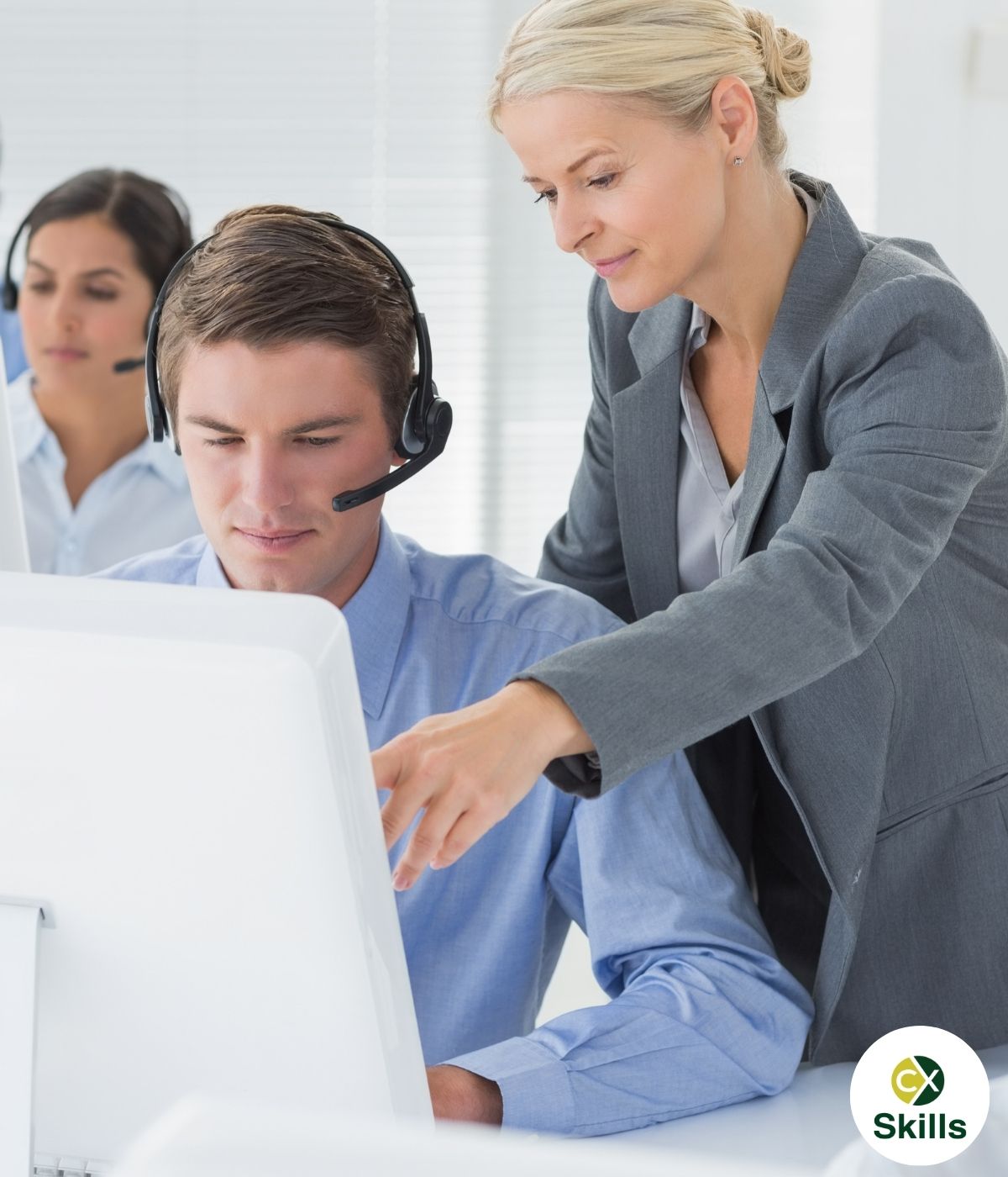 Managers learning contact centre management fundamentals in a live online session