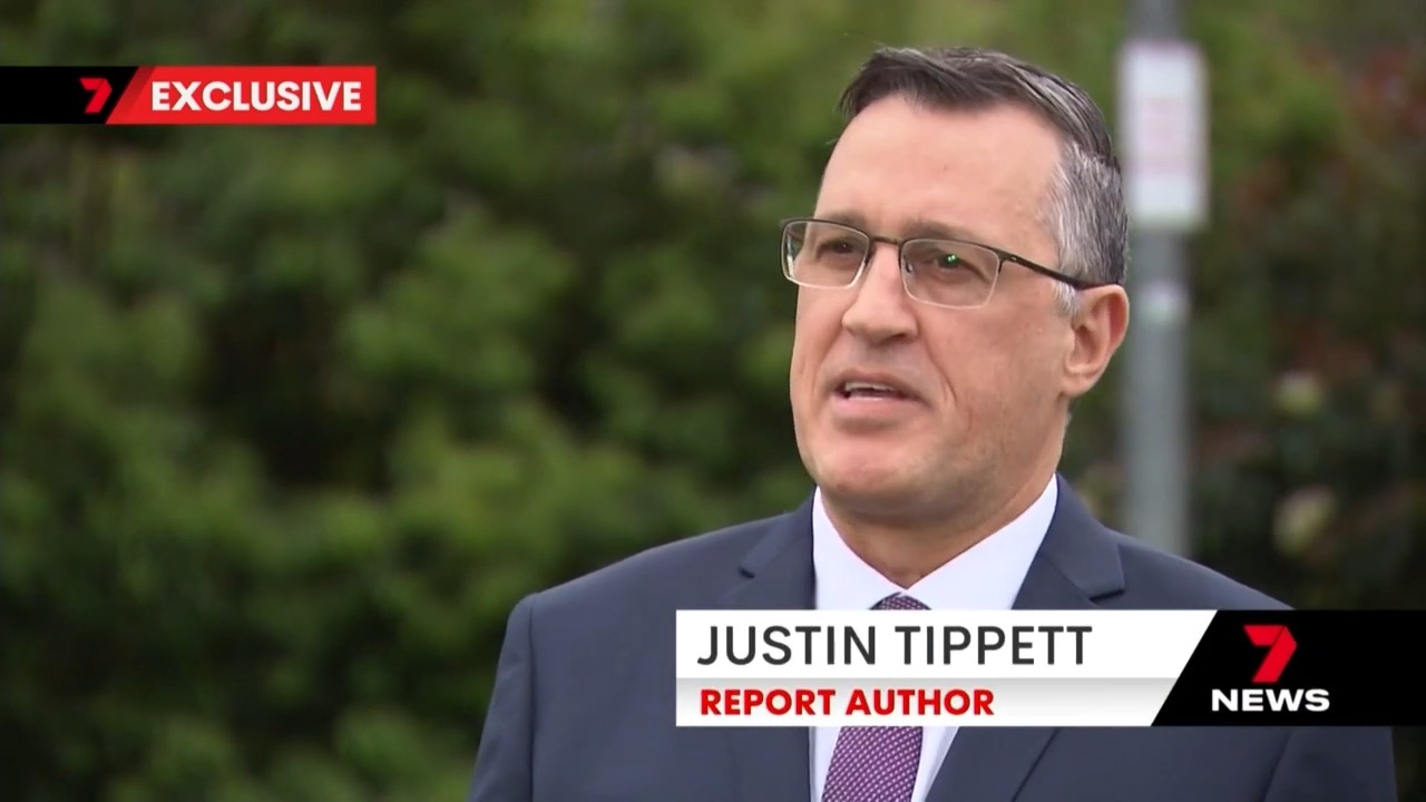 Justin Tippett 3 Justin Tippett featured on Channel 7 News discussing customer service trends