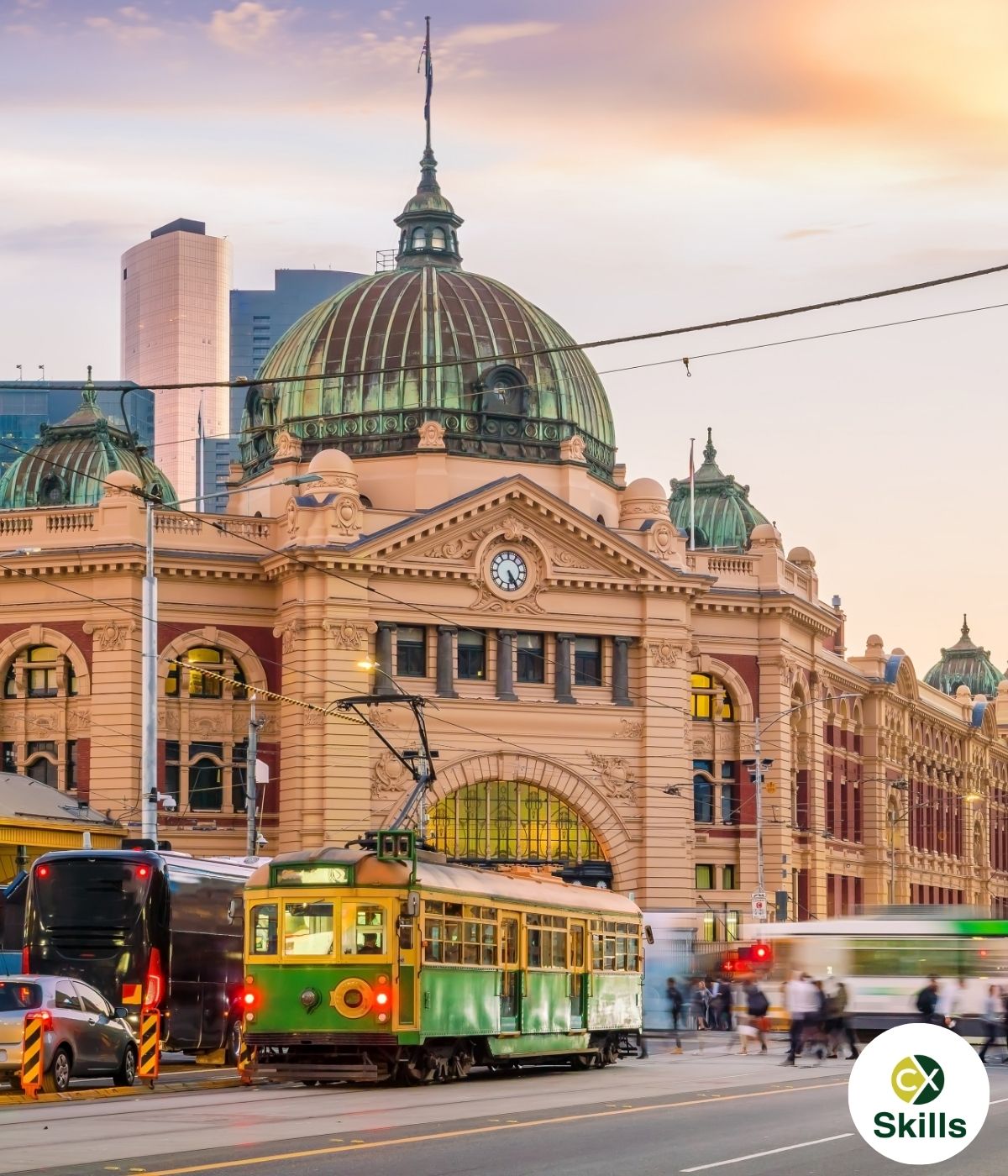 Melbourne city skyline with Yarra River and Flinders Street Station
