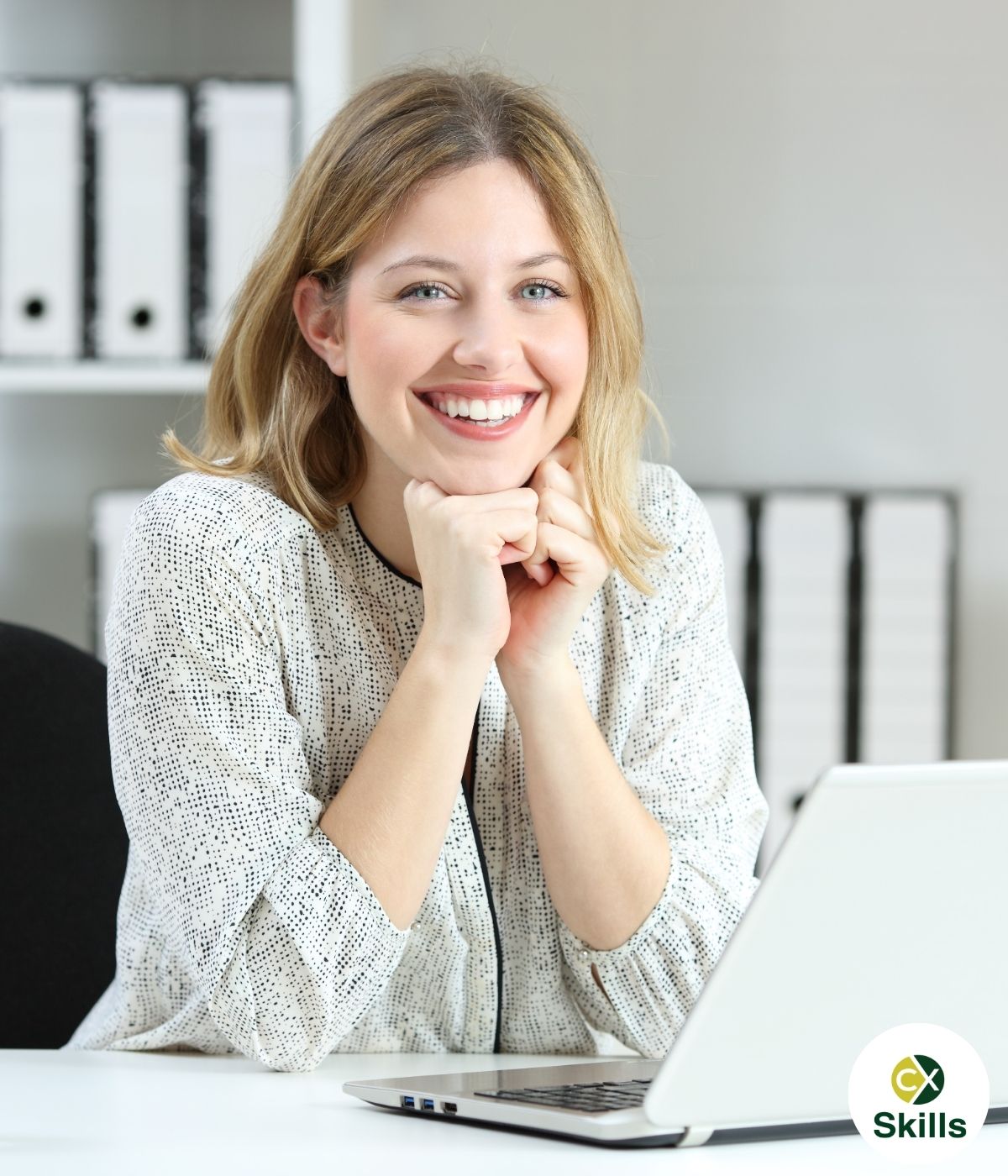 Employees learning customer retention skills through online training